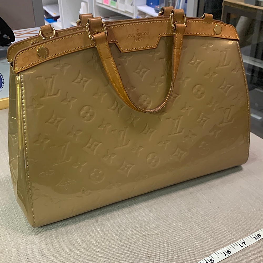 Louis Vuitton Brea Vernis